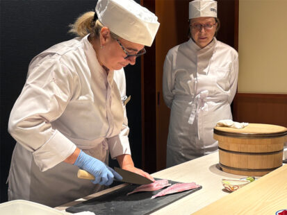 本物の寿司をウクライナへ！ウクライナ人へ和食技術研修を実施