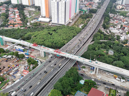 LRT Jakarta Phase 1B: OC Global Part of Girder Closure Ceremony for Long Span Bridge Construction, One of the Most Challenging Works