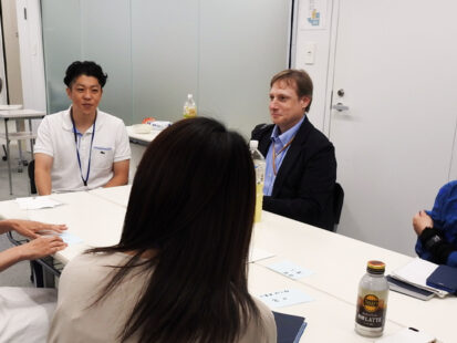 OC Global Holds Child-rearing Generation Roundtable Discussion —Balancing Work and Family Care—